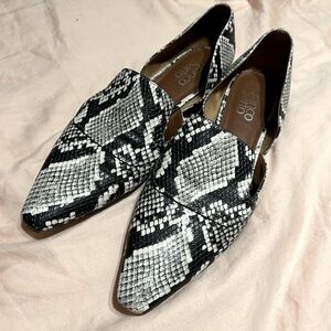 Franco Sarto Snakeskin black/cream faux leather flats 9.5